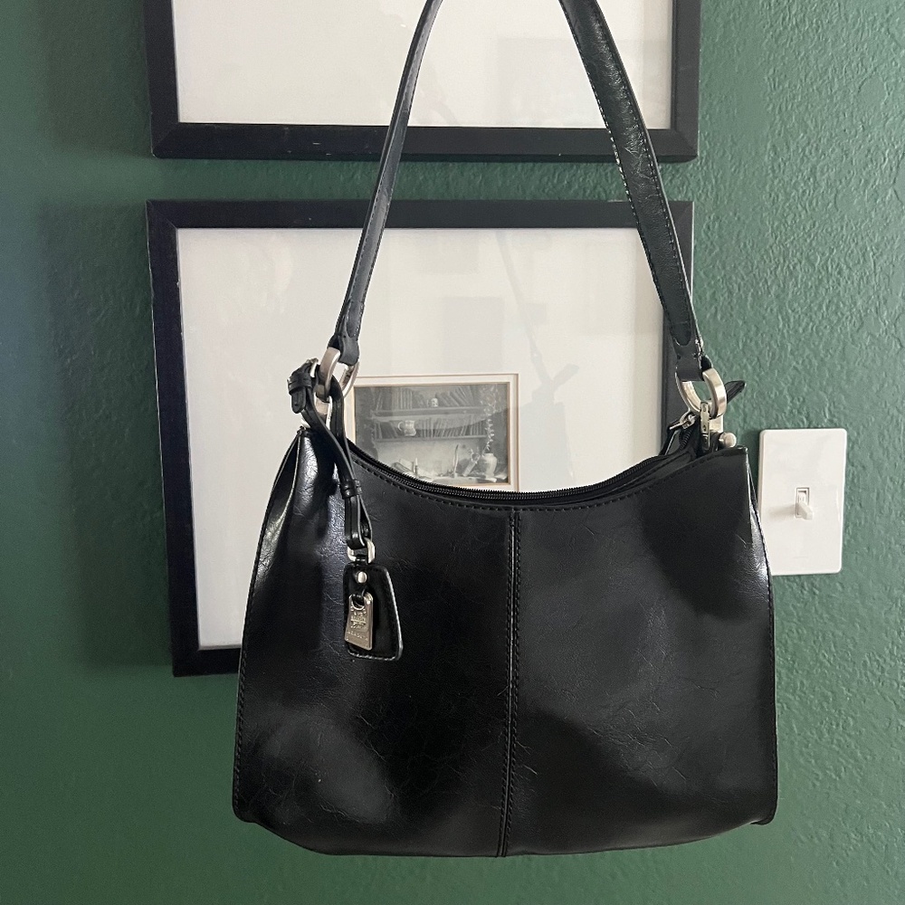 vintage Liz Claiborne black leather shoulder bag